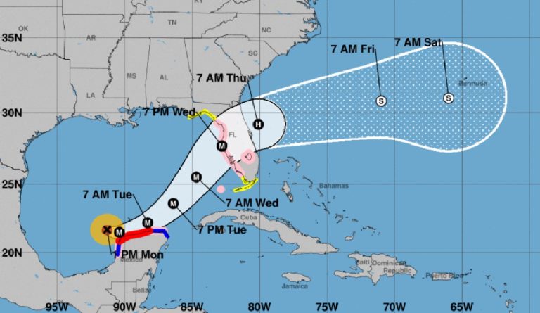 Milton se convierte en un poderoso huracán categoría 5 camino a Florida