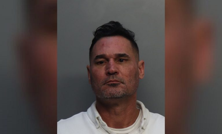 Cubano arrestado en Florida por abuso: marcó a su novia con un cuchillo
