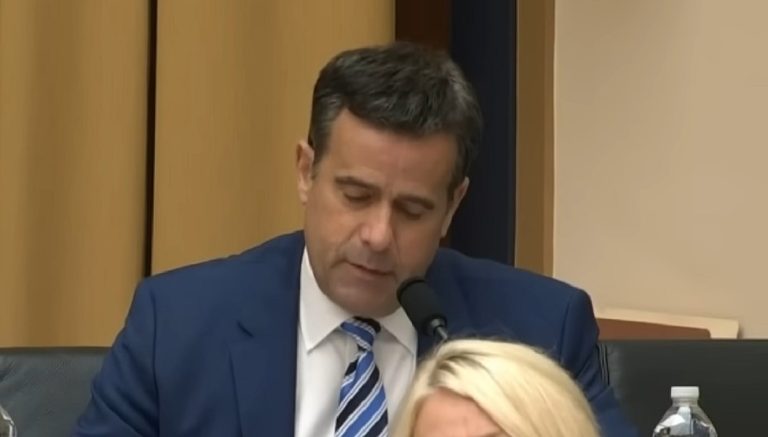 Trump nombra a John Ratcliffe como nuevo líder de la CIA