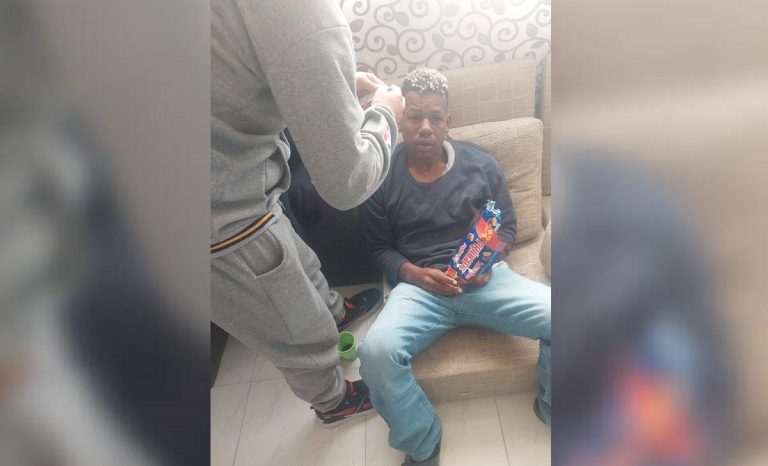 Joven cubano recibe ayuda tras ser asaltado en las calles de México