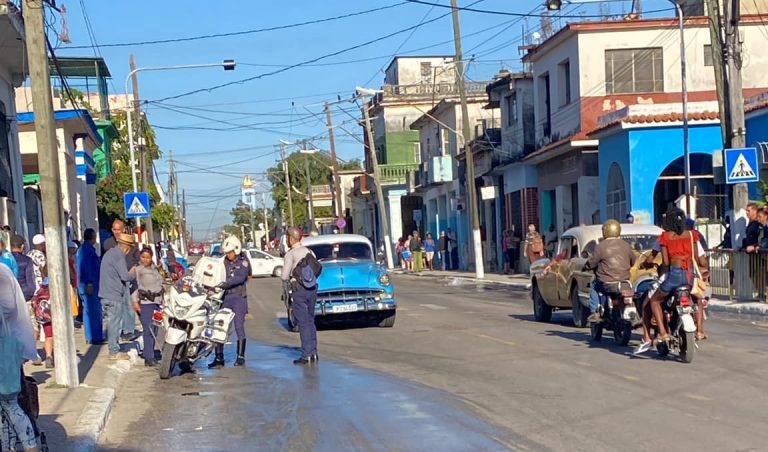 Conductor ignora paso peatonal y atropella a una niña en La Habana