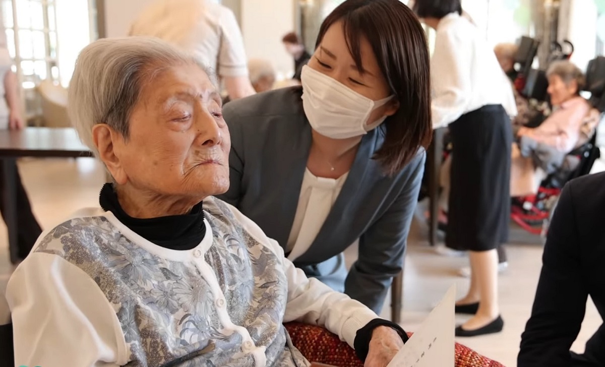 Imagen de la japonesa Tomiko Itooka. (Captura de pantalla © LongeviQuest-YouTube)