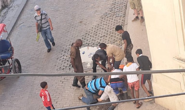 Vecinos detienen a ladrón que le robó a un turista en La Habana Vieja