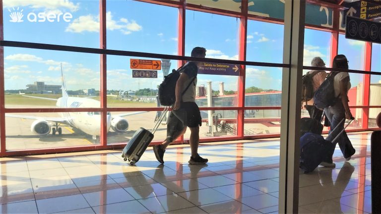 Gobierno impedirá entradas y salidas del país a quienes critiquen al régimen