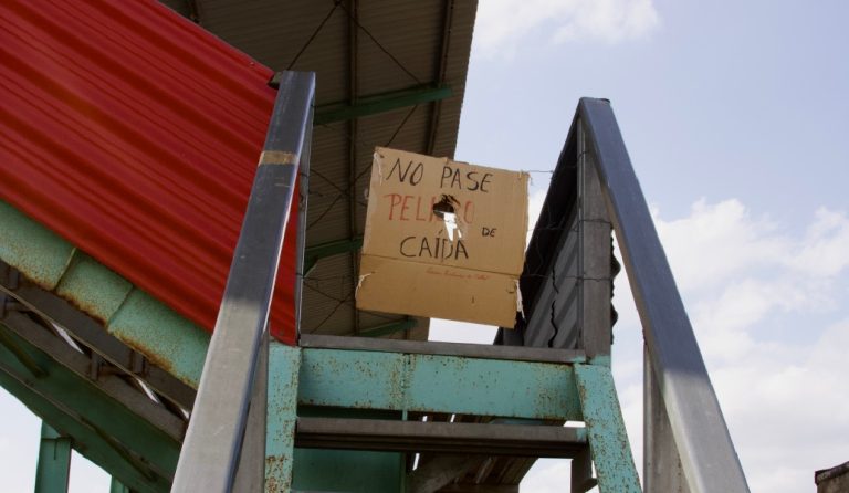 Estadio de Camagüey se queda sin gradas por riesgo de derrumbe y robos constantes