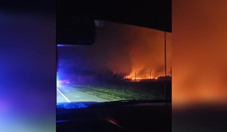 Miami-Dade: acceso a los Cayos de Florida reabre tras incendio forestal