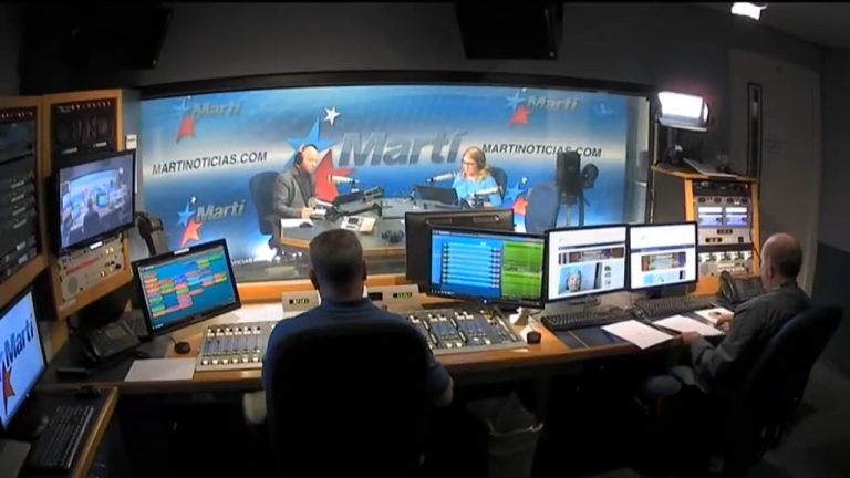EEUU revierte recortes a algunos medios cubanos, pero Radio Martí sigue en crisis