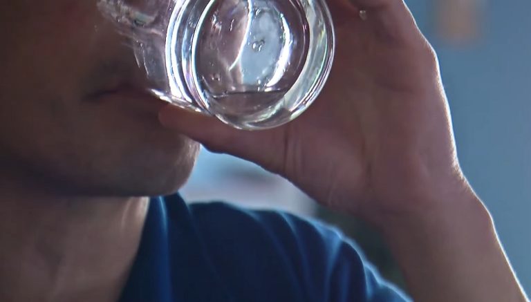 Miami-Dade elimina el flúor del agua: ¿un riesgo innecesario?