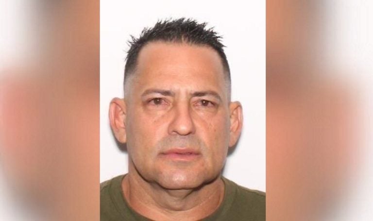 Policía de Nashville busca a un cubano acusado de asesinar a su exesposa