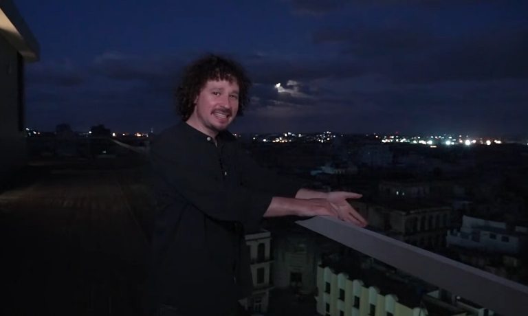 Luisito Comunica tras su visita a Cuba: “La vida en este país es difícil”