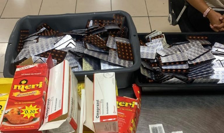 Aduana de Cuba intercepta casi 900 blísteres de medicamento controlado en un avión
