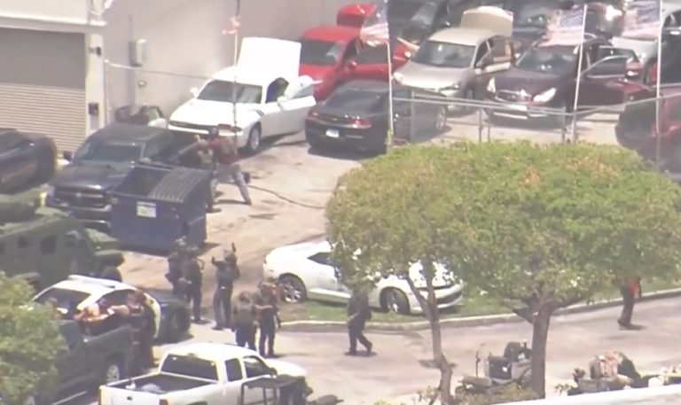 Salen a la luz detalles del tiroteo en concesionario de autos en Miami-Dade