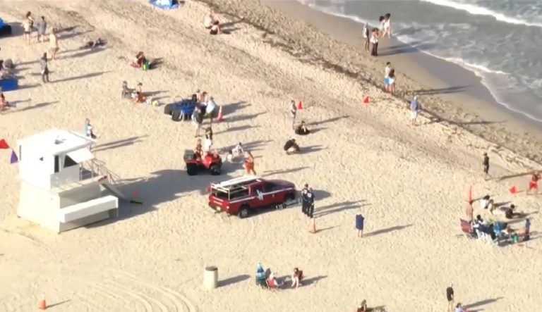 Policía de Florida investiga hallazgo de un cuerpo en aguas de Broward