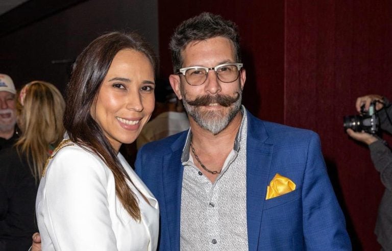 Ricardo Becerra y Yuliet Cruz se reencuentran en la premier de ‘Adiós Cuba’