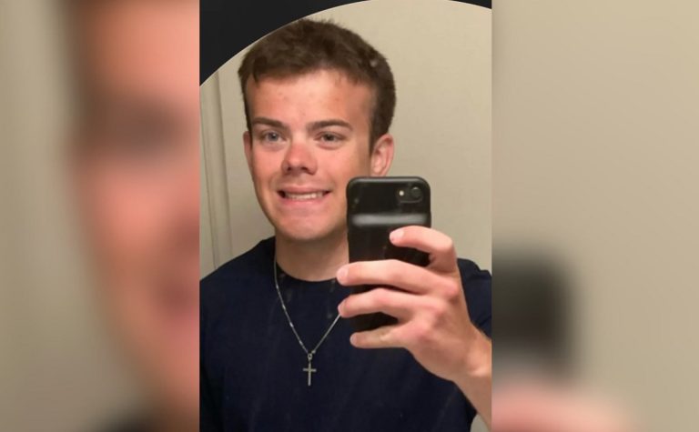 Estudiante hijo de policía es sospechoso del mortal tiroteo en la FSU