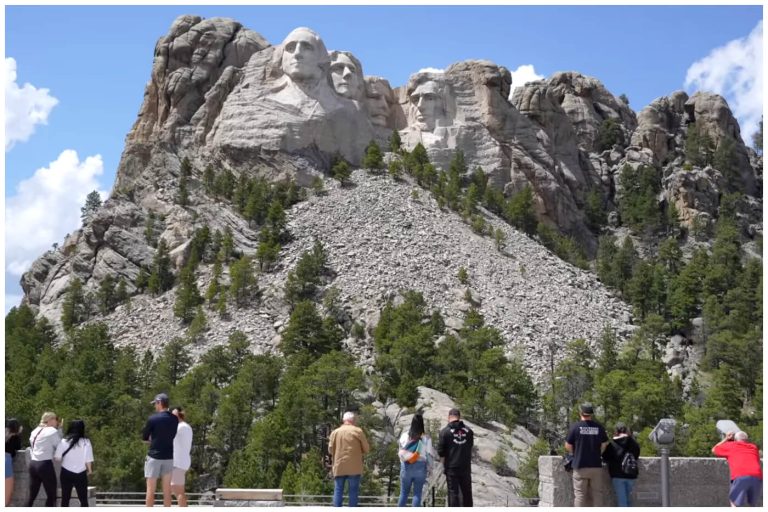 Cae turismo: Europa recorta vuelos a EEUU tras políticas de Trump