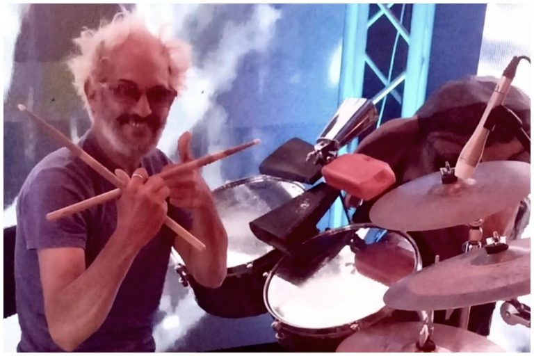 Baterista cubano Eduardo Longa sufre salvaje asalto en La Habana