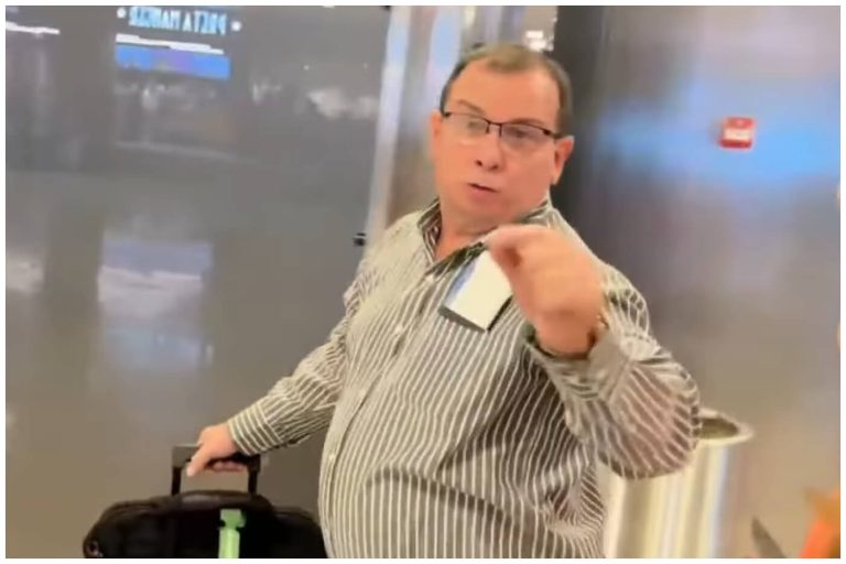 Mario J. Pentón confronta a espía del régimen de Cuba en terminal de España