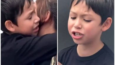 Niño intenta calmar a su madre en una crisis de nervios tras arresto de ICE. (Captura de pantalla © Univisión- YouTube)