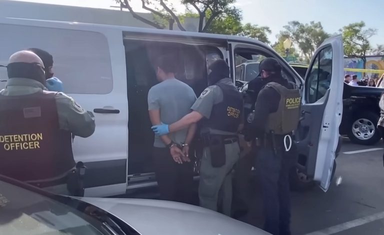 Operativo en los Cayos de Florida termina con 12 detenidos, entre ellos varios cubanos
