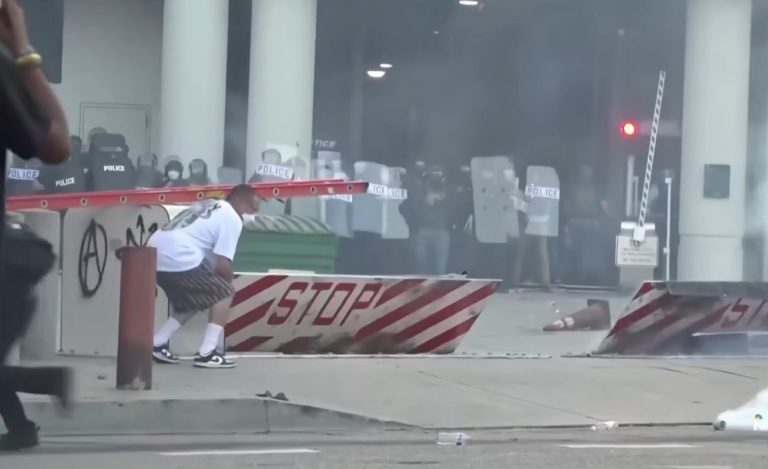 Redadas masivas de ICE desatan protestas en Los Ángeles: hay al menos 56 detenidos