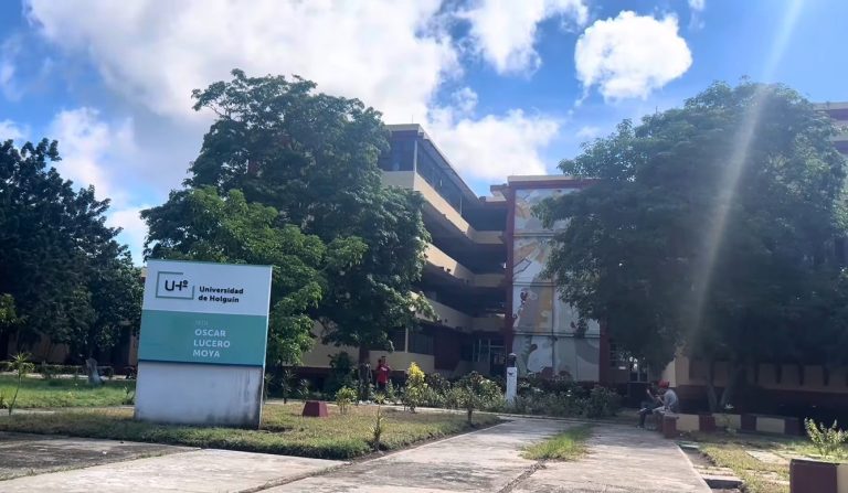 La Universidad de Holguín se suma a la huelga por tarifazo de ETECSA