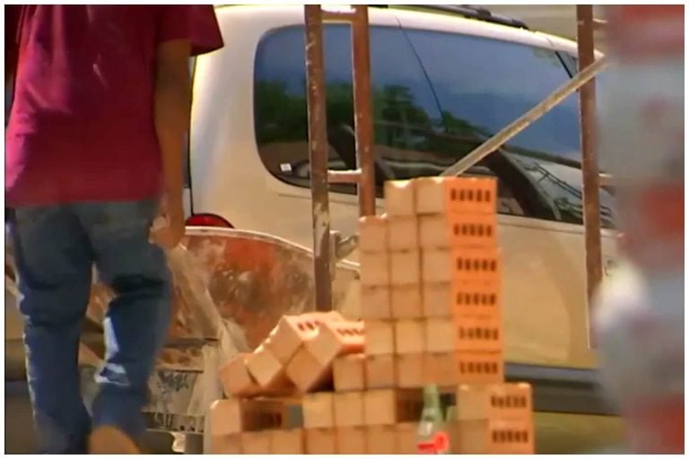 Políticas antiinmigrantes de Trump derriban el mercado laboral en EEUU