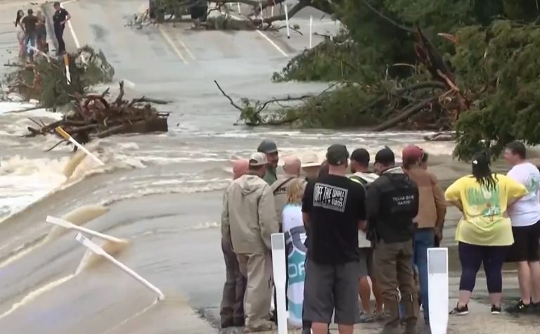 Decenas de muertos y más de 20 niñas desaparecidas tras inundaciones en Texas
