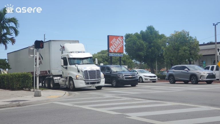 Informe revela que más de 600 camioneros no hablan inglés en EEUU