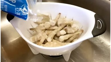 Camarones congelados. Imagen de referencia. (Captura de pantalla © Allrecipes- YouTube)