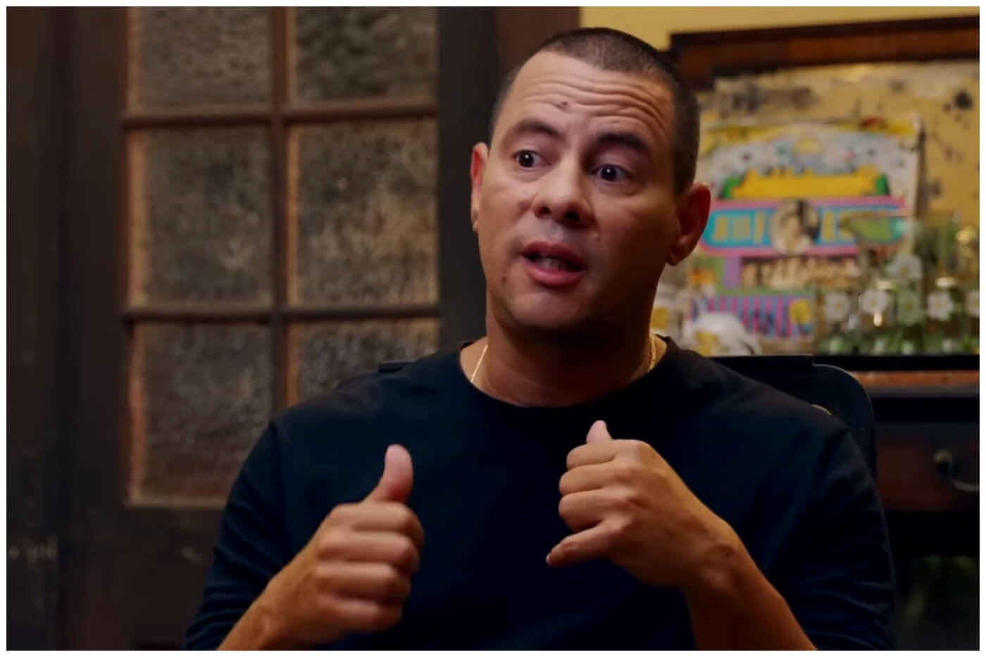 El cantante Israel Rojas se ha distinguido por ser un vocero del régimen. (Captura de pantalla © La Joven Cuba- YouTube)