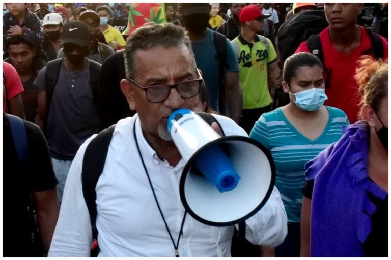 Arrestan a Luis García, líder de caravana migrante de cubanos en México