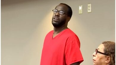 Chocolate MC enfrenta tres procesos a la vez y llegará a corte esta semana otra vez. (Captura de pantalla © Telemundo 51- YouTube)