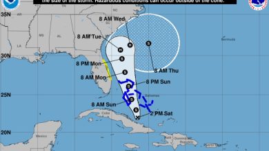 El fenómeno continúa su camino hacia el noreste. (Imagen © Centro Nacional de Huracanes)
