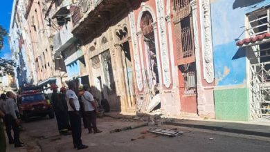 Imagen del edificio afectado en Habana Vieja. (Foto © CAM Habana Vieja-Facebook)