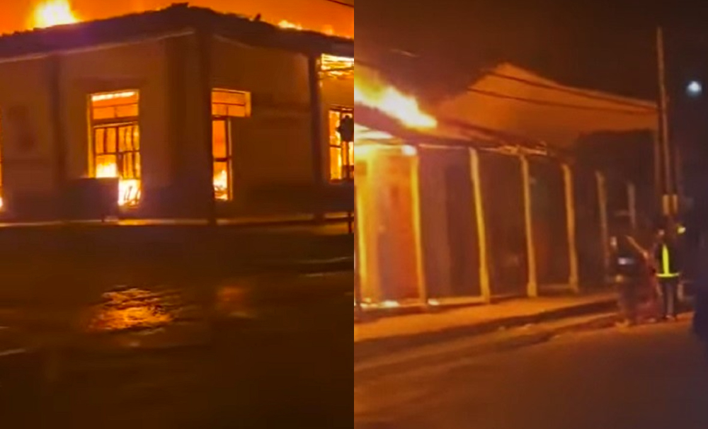 El incendio dañó varias estructuras alrededor del icónico bar. (Captura de pantalla © Periódico Patria 1892-Facebook)