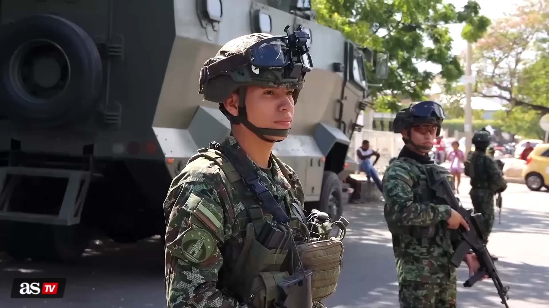 Militares colombianos en la frontera con Venezuela. (Captura de pantalla © Diario AS-YouTube)