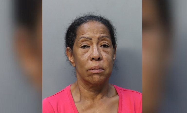 Arrestan a mujer de La Pequeña Habana por agredir a una anciana