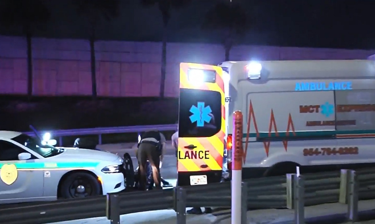 Momento en el que el joven fue detenido. (Captura de pantalla © Telemundo 51)