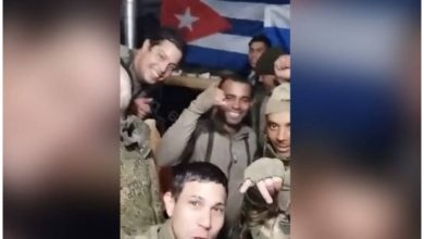 Soldados cubanos peleando por Rusia en la invasión a Ucrania. (Captura de pantalla © América TeVé- YouTube)