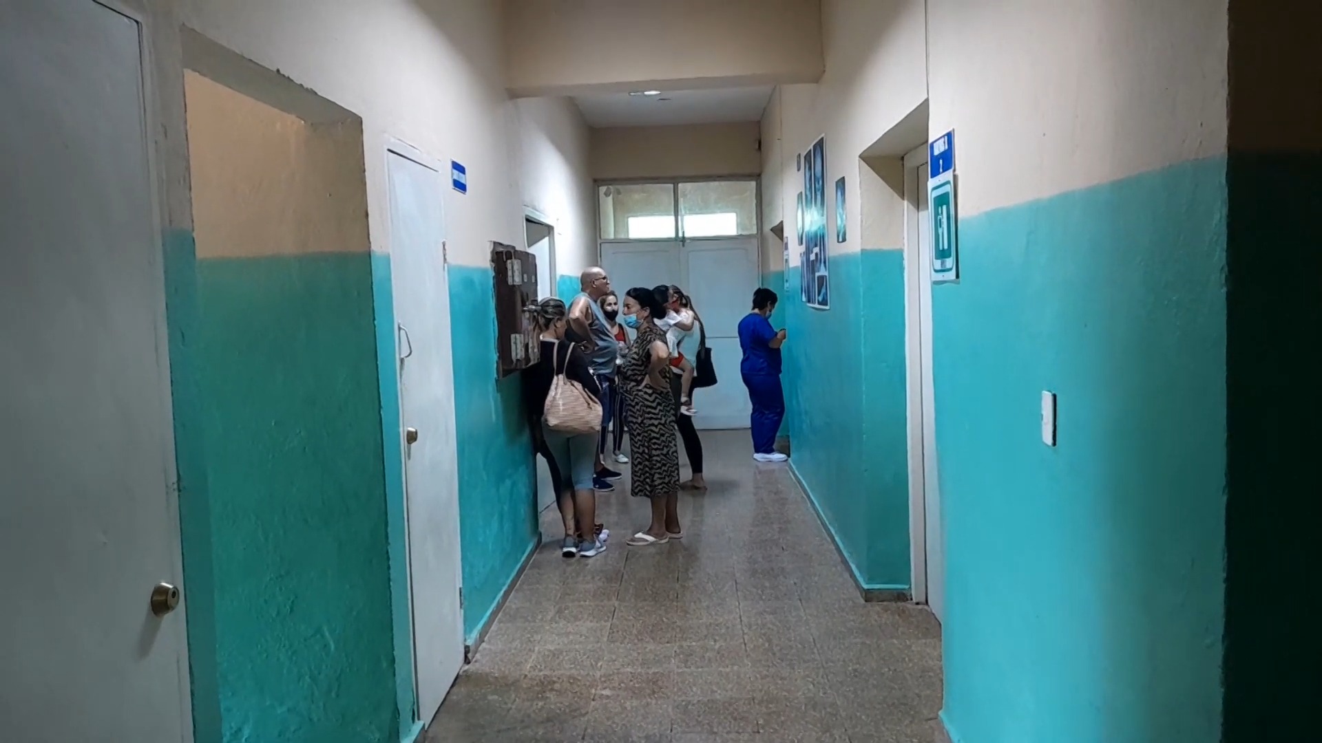 Imagen ilustrativa del interior del hospital general docente Julio Aristegui Villamil de Cárdenas. (Captura de pantalla © TV Yumurí-YouTube)