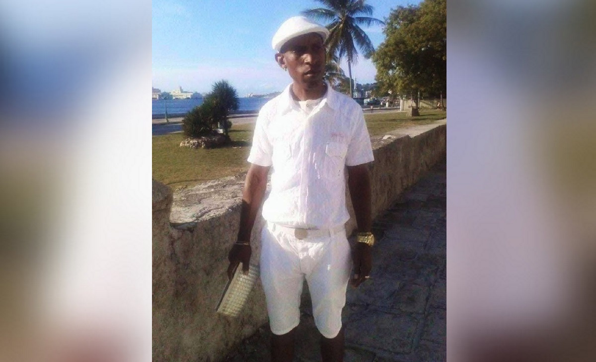 El sacerdote fue herido de gravedad mientras intentaba defenderse. (Foto © La Tijera-Facebook)