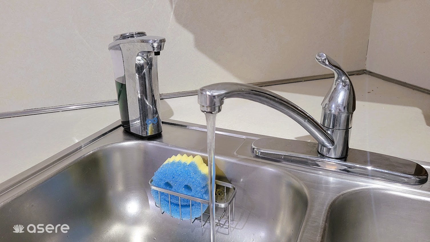 Imagen ilustrativa de una llave de agua potable. (Foto © Asere Noticias)