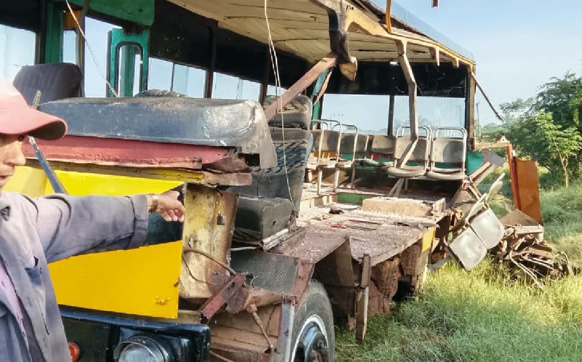 El siniestro dejó a casi 30 personas lesionadas. (Foto © Periódico Invasor-Facebook)