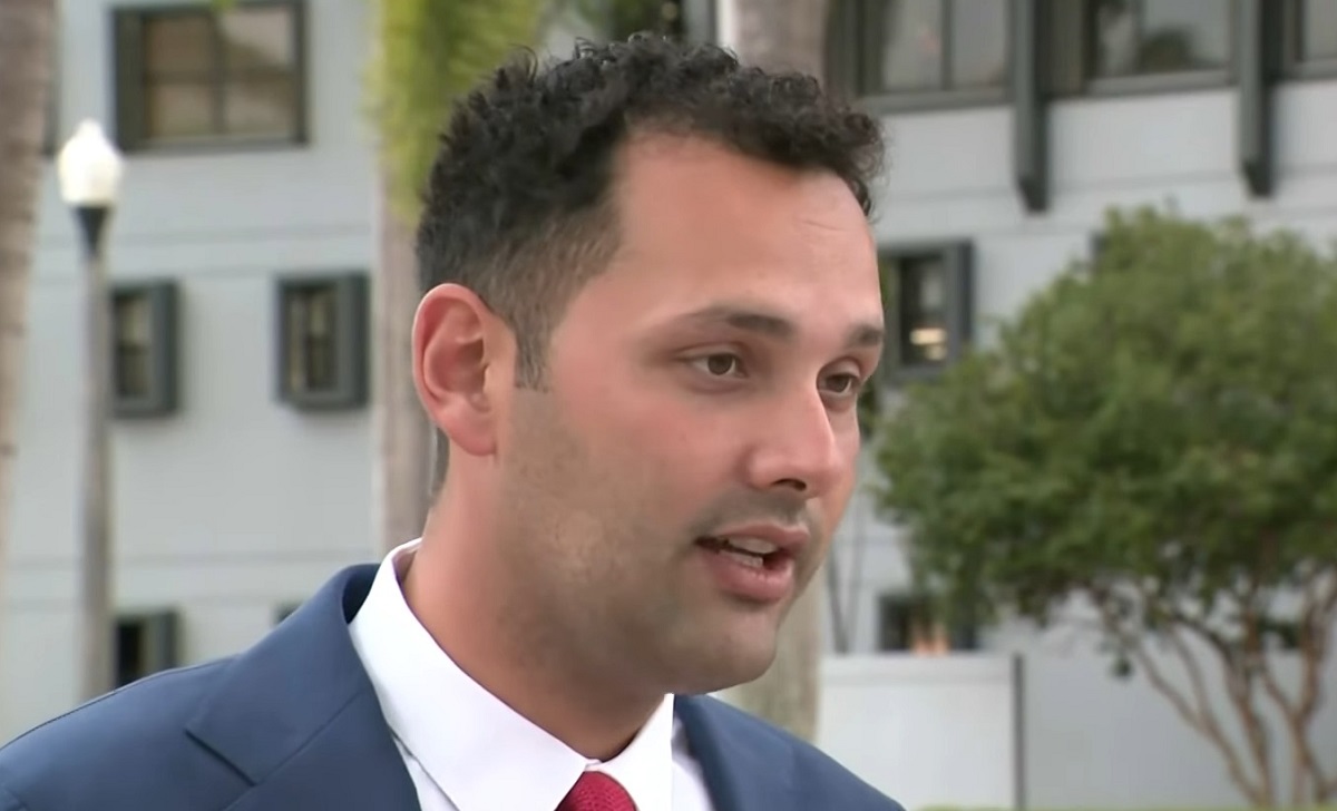 El cubanoamericano se convirtió en el alcalde más joven que ha tenido la ciudad. (Captura de pantalla © CBS Miami-YouTube)