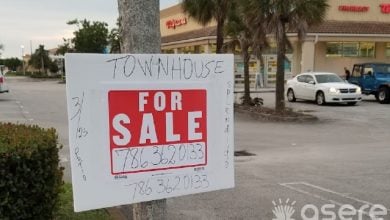 Un letrero de casa en venta en Florida. (Foto © Asere Noticias)