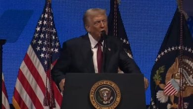 El mandatario Donald J. Trump durante uno de sus discursos. (Captura de pantalla © The White House-YouTube)