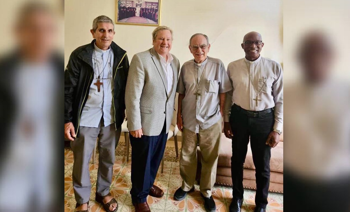 El personal de la embajada se reunió con los obispos en la capital. (Foto © Embajada de Estados Unidos en Cuba-Facebook)