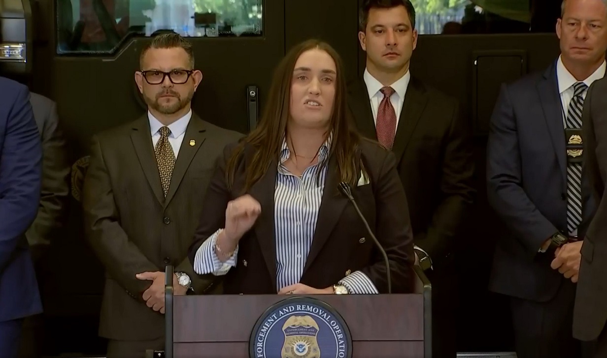 Conferencia de prensa llevada a cabo por las autoridades. (Captura de pantalla © Telemundo 51)