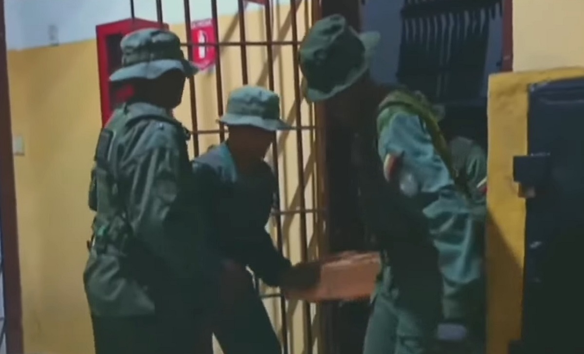 Los militares forman parte de un ejercicio ordenado por Maduro. (Captura de pantalla © Señal en vivo Sur-YouTube)